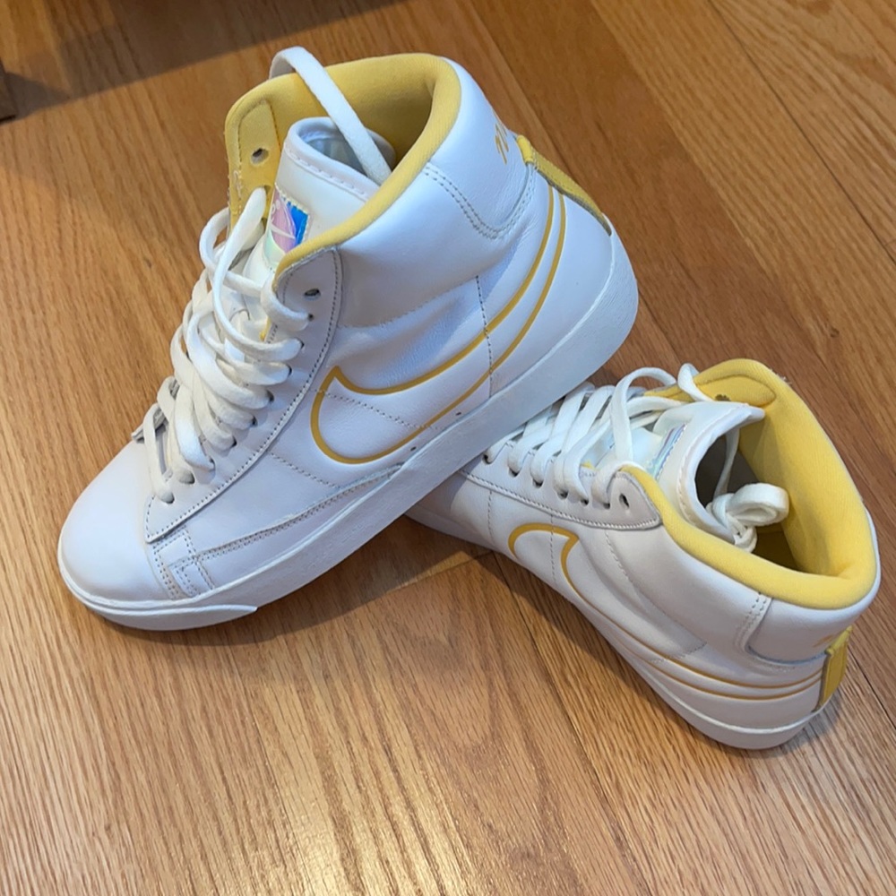 Nike high top shoes